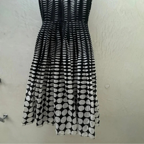Talbots || Women's Geometric Elliptical Fit and Flare Dress Sz 2 - Picture 10 of 11